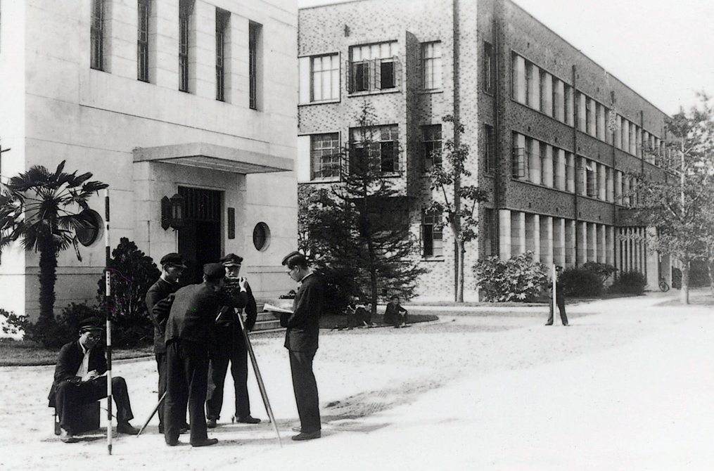 工学部土木工学科大学構内測量実習　1940年